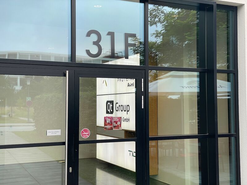 File:Munich office entrance.jpg